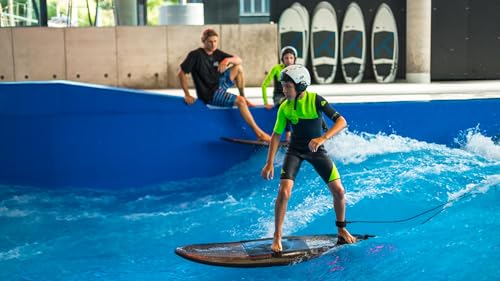 Erlebnisgeschenk für Kinder: Indoor Surfen in der Arena München - Jochen Schweizer