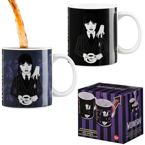 Entdecke die Magie: Offiziell lizenzierte Wednesday Farbwechsel-Tasse mit Thermoeffekt, 30 cl.